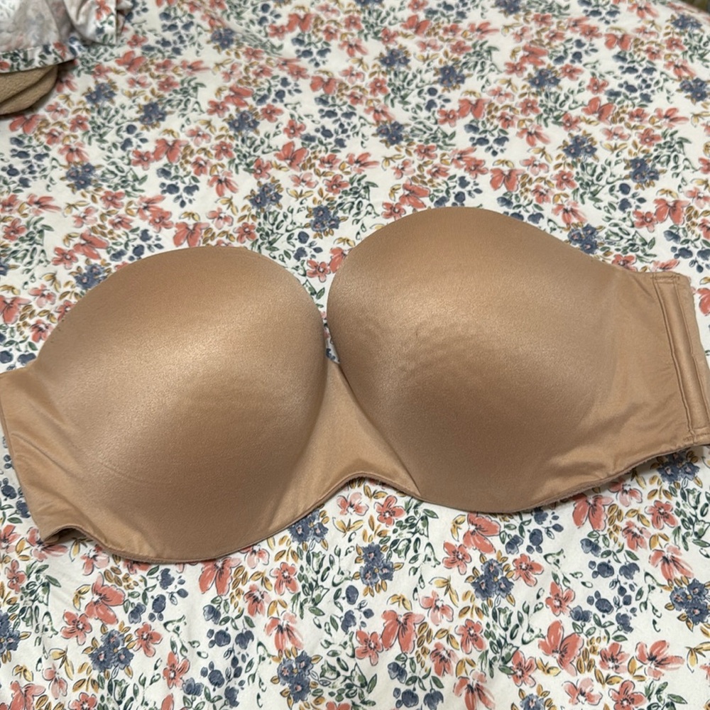 Victoria Secret Strapless Bra